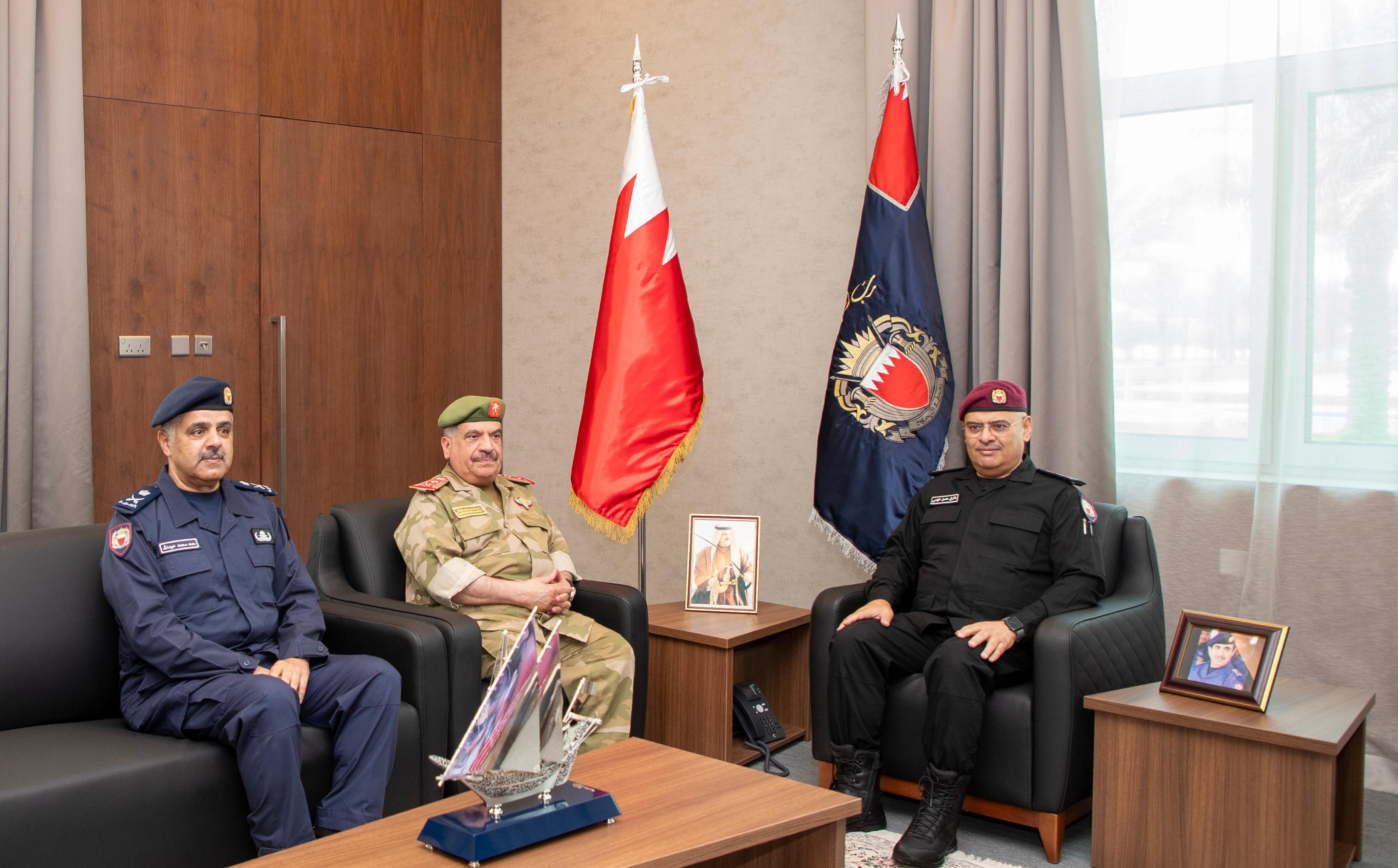 رئيس الأمن العام يبحث ومدير أركان الحرس الوطني تطوير آليات التعاون والتنسيق الأمني<