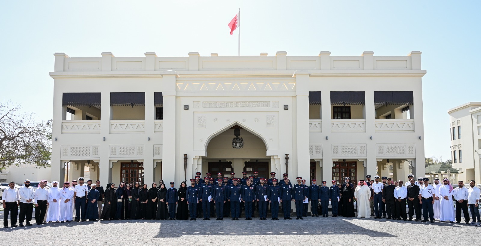 المفتش العام بوزارة الداخلية يكرّم عدداً من منتسبي المفتشية العامة لتميّزهم في أداء المهام الرقابية<