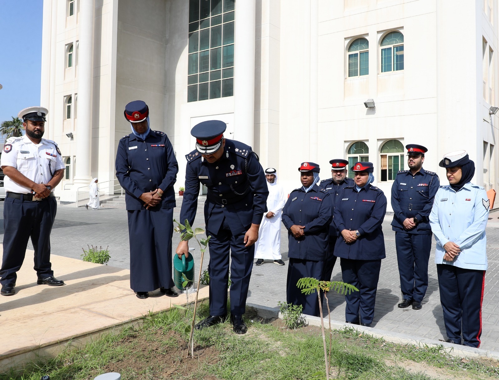 إدارات ومديريات وزارة الداخلية  تشارك في فعاليات أسبوع الشجرة 