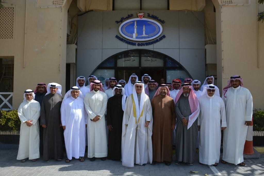 لدى استقباله عرسان الزواج الجماعي من مختلف مناطق مملكة البحرين .. العصفور ناصحًا أبناءه في الترشيد : الاقتصاد نصف المعيشة<