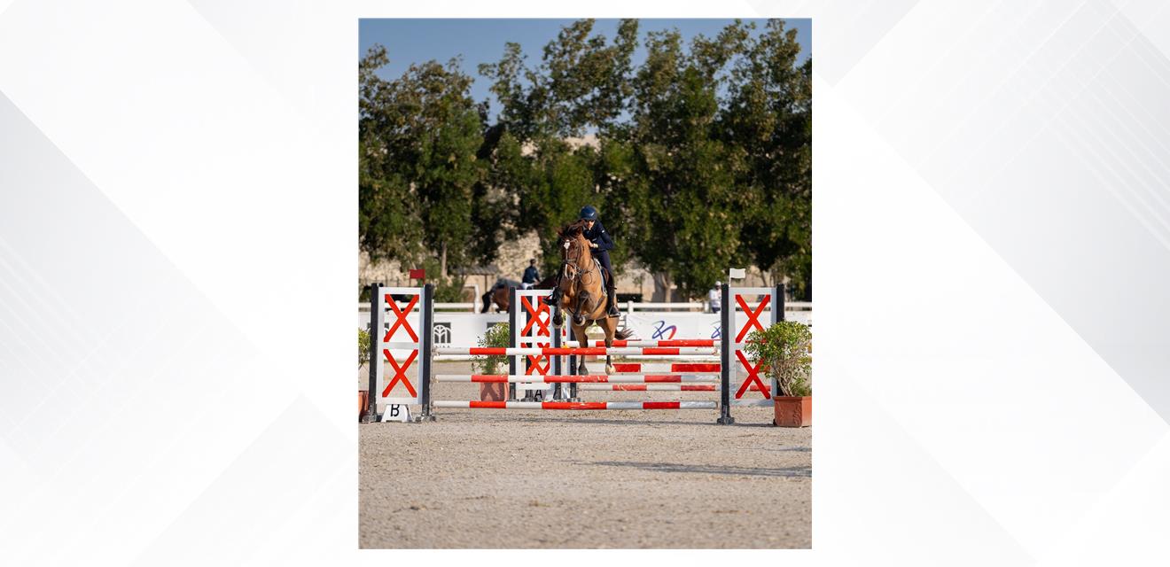 لليوم الثاني على التوالي ... فريق وزارة الداخلية لقفز الحواجز يحقق المراكز الأولى في بطولة سمو الشيخ خالد بن حمد لقفز الحواجز<