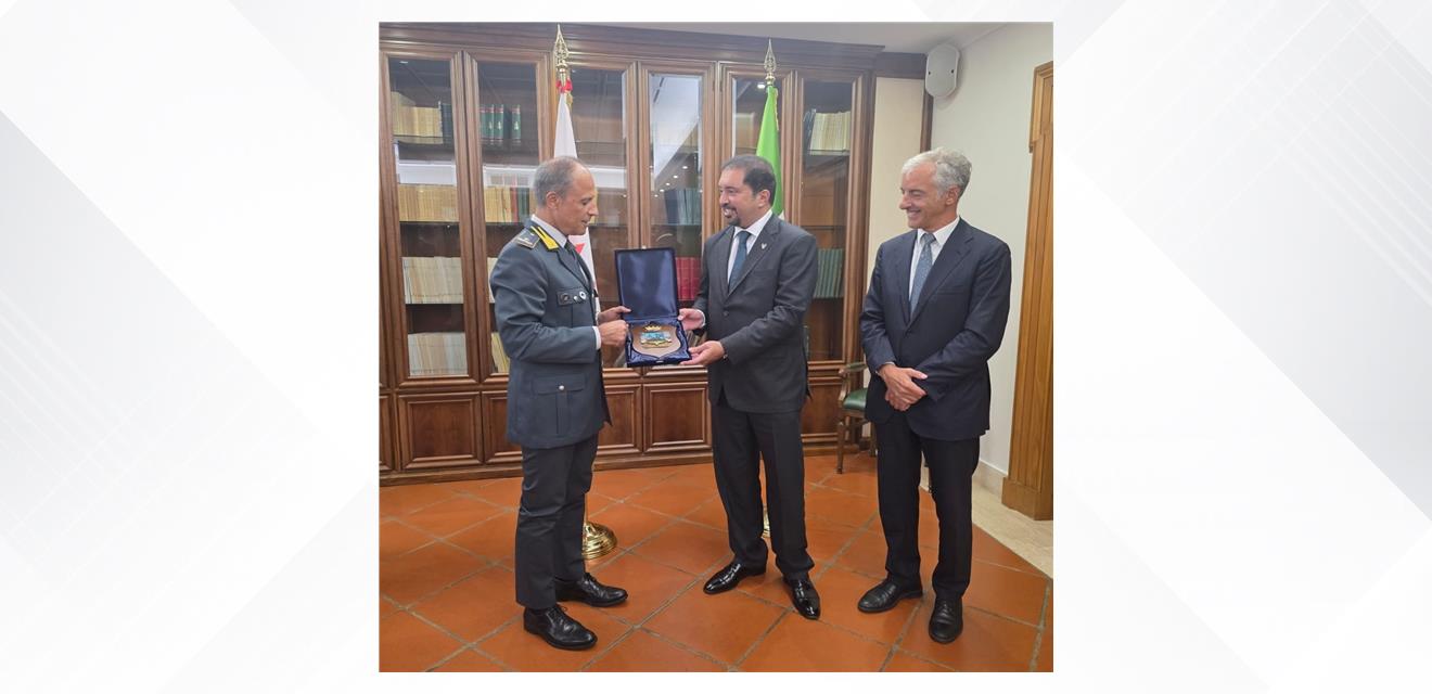 في إطار زيارته لإيطاليا ... رئيس الجمارك يزور جهاز حماية الأموال الإيطالي ويلتقي بالمبعوث الخاص لمشروع اتفاقية الممر الاقتصادي<