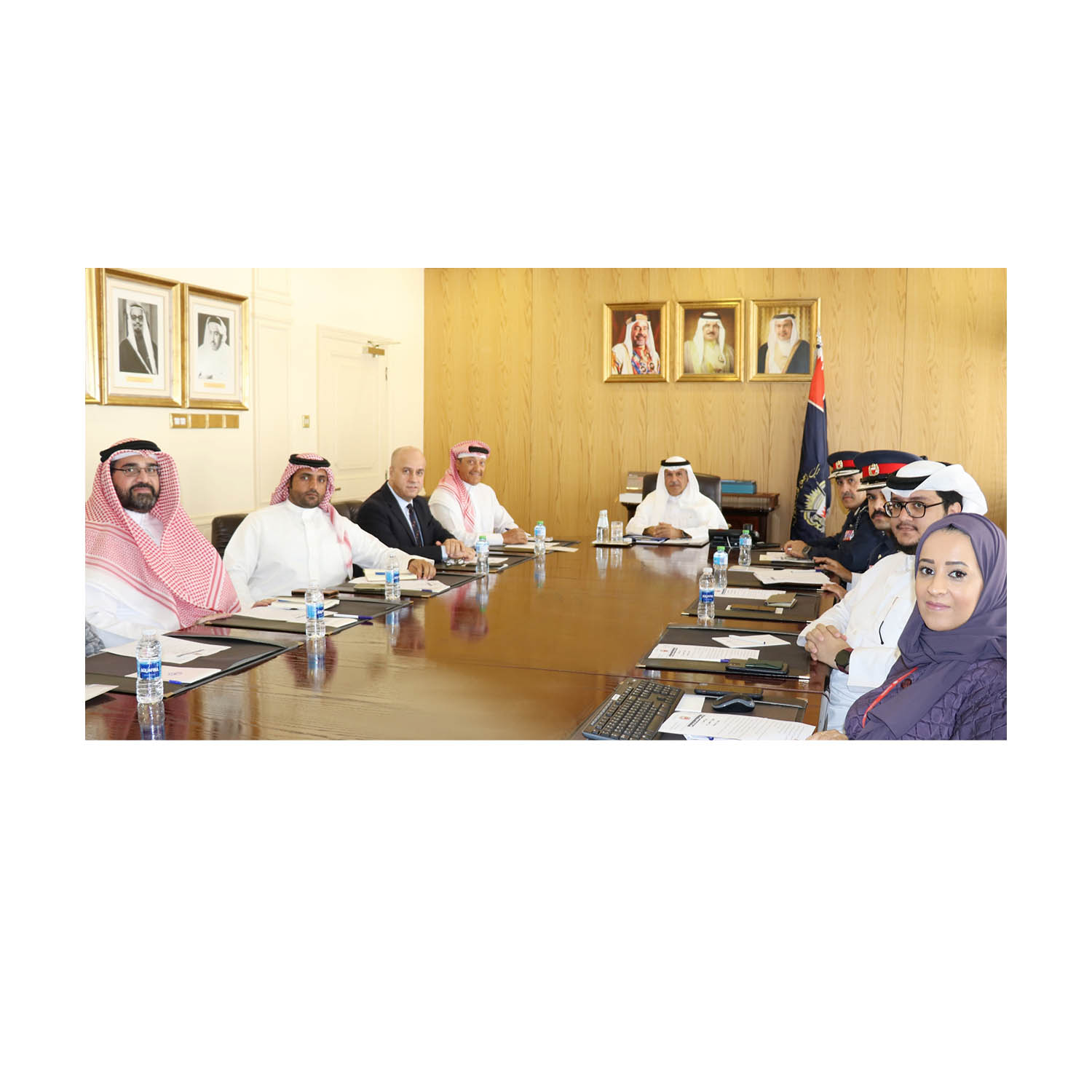 وكيل وزارة الداخلية لشئون الجنسية والجوازات يبحث والرئيس التنفيذي لطيران الخليج أوجه التعاون والتنسيق لتسهيل إجراءات المسافرين<