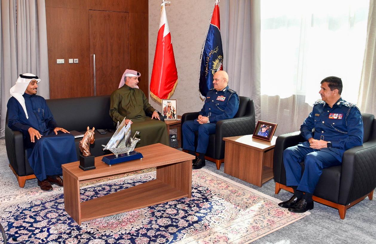 رئيس الشرطة يستقبل الرئيس التنفيذي لحلبة البحرين الدولية<