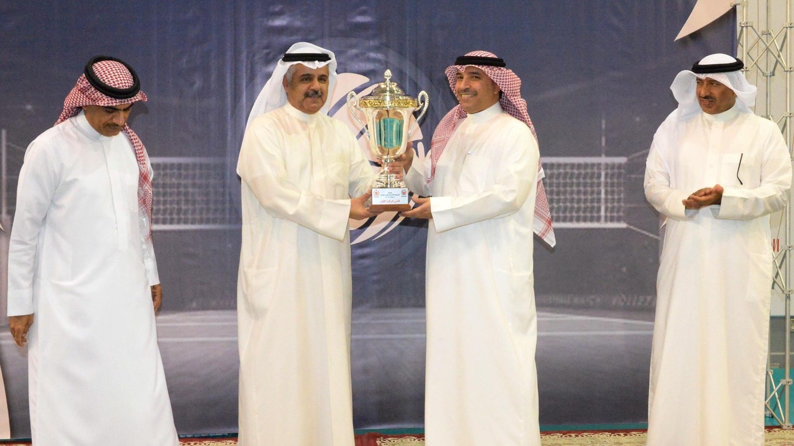 نائب رئيس الأمن العام يحضر ختام بطولة الشرطة المفتوحة لكرة الطائرة<