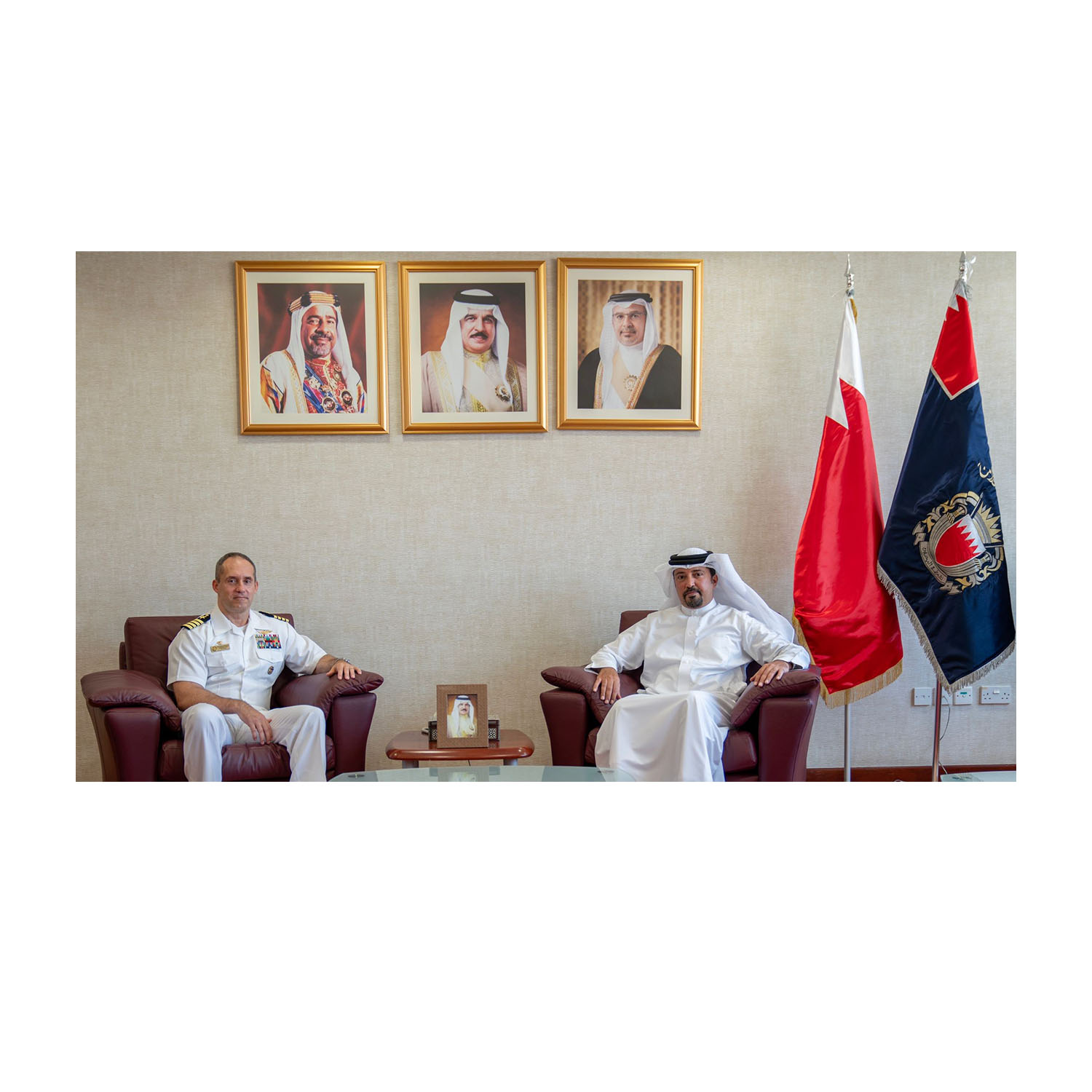 رئيس الجمارك يستقبل قائد نشاط دعم البحرية الأمريكية <