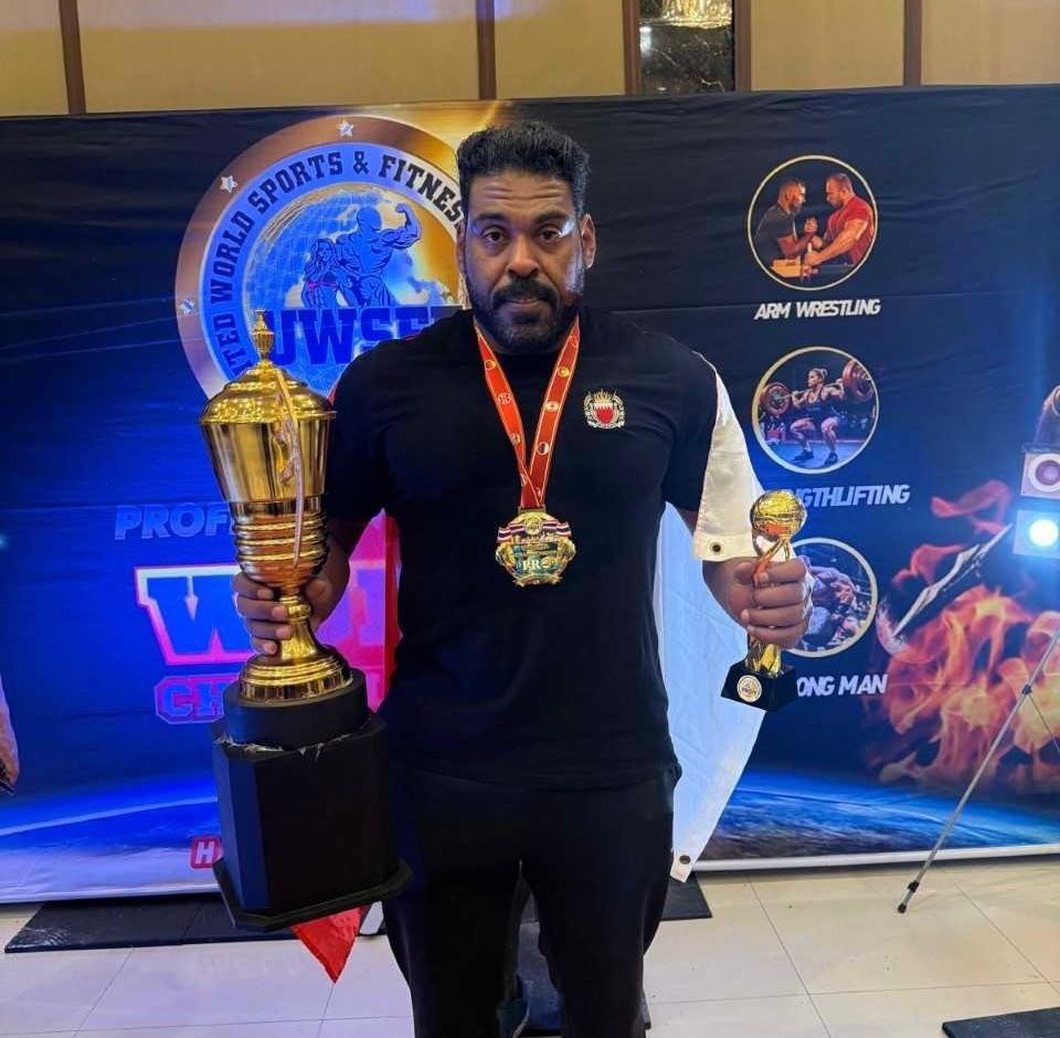 لاعب فريق وزارة الداخلية يحقق المركز الأول في بطولة العالم للقوة البدنية للمحترفين<