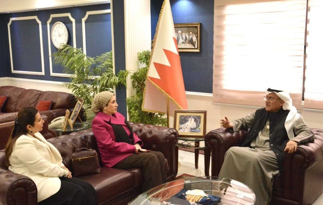 محافظ الشمالية يشيد بإسهامات مجموعة العريض القابضة في دعم السلال الرمضانية<